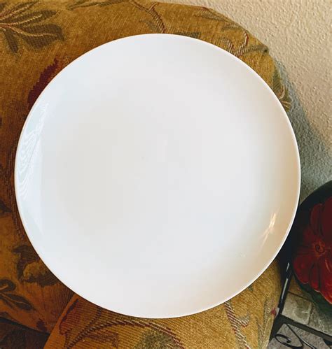 mikasa white dinner plates